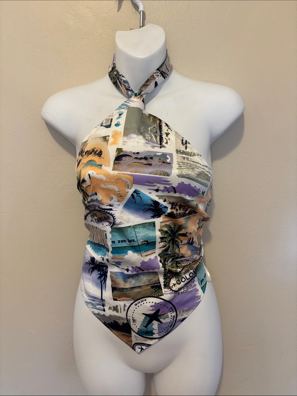 Halter Neck Tropical Print Women's Top in Multicolor